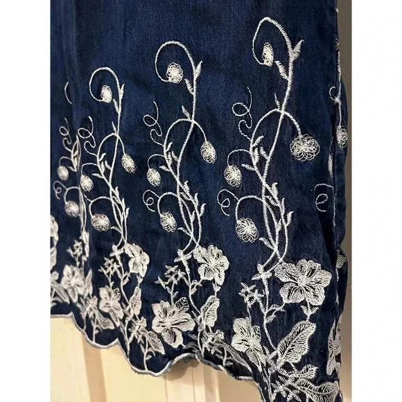 Est.1946 size large scalloped edge with embroidery denim colored dress - Picture 2 of 6
